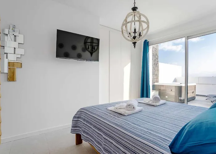 Monterey House Casa vacanze