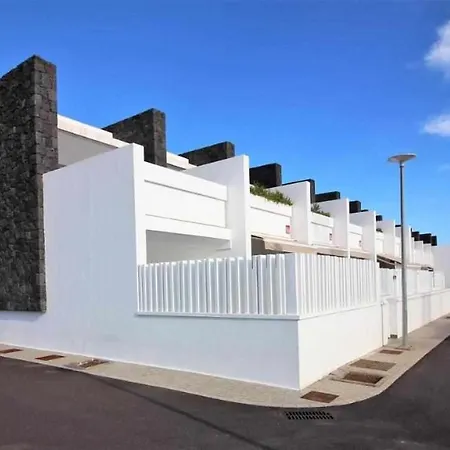 Будинок відпочинку Monterey House